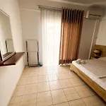 Garden Apt-6 Appartement *