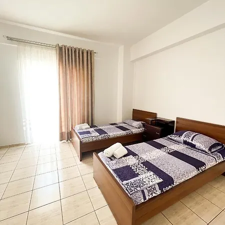 Garden Apt-6 *