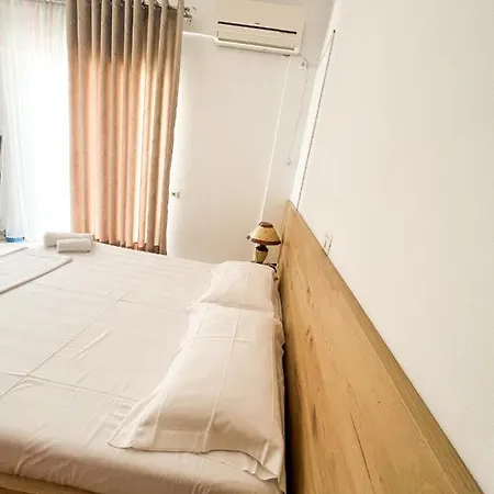 Διαμέρισμα Garden Apt-6 Σαράντα