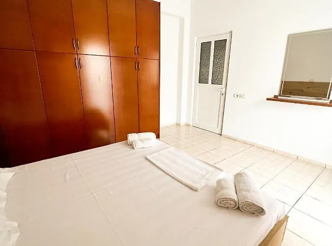 Appartamento Garden Apt-6