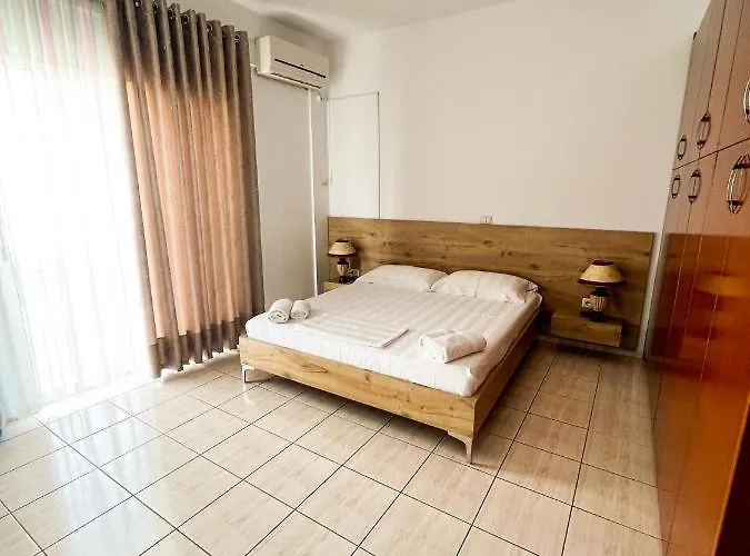 Garden Apt-6 Apartment