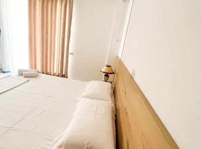 Apartment Garden Apt-6 Sarande